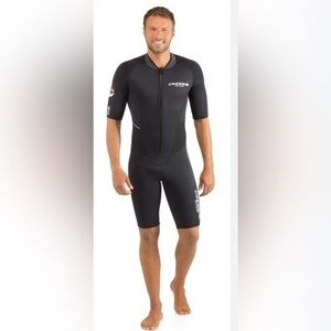 Aleeda Black short sleeve zip up wetsuit size 43 XL